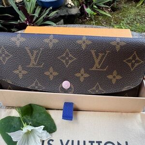 Louis Vuitton Monogram Brown Sarah Wallet with Pink Accents